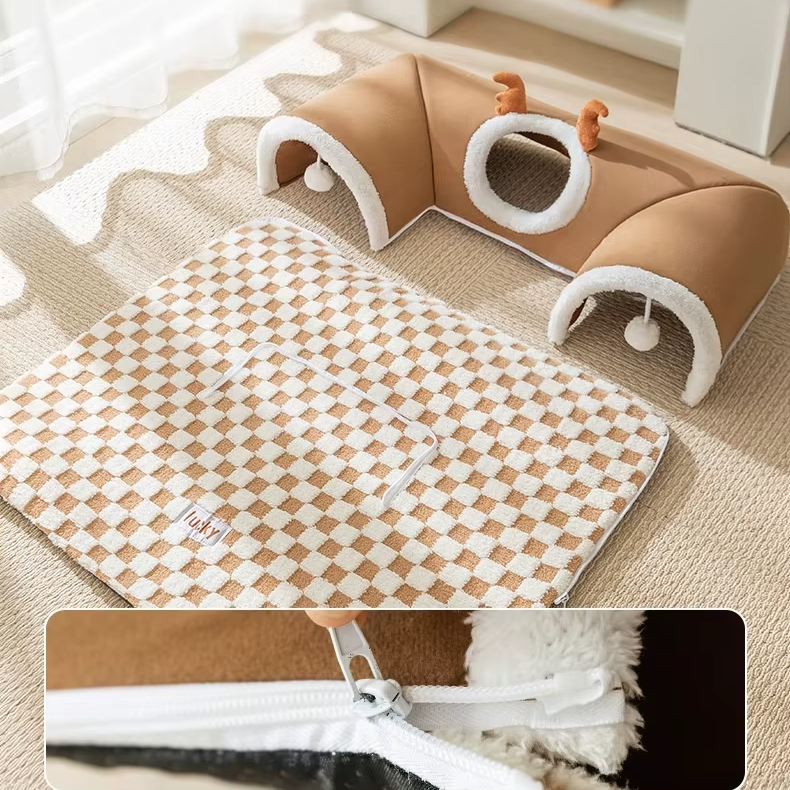 Multifunktionales Katzenbett mit Tunneln und Checkerboard